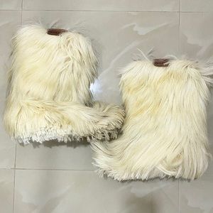 Vintage!!! Apollo Saba Ivory Goat Fur Boots